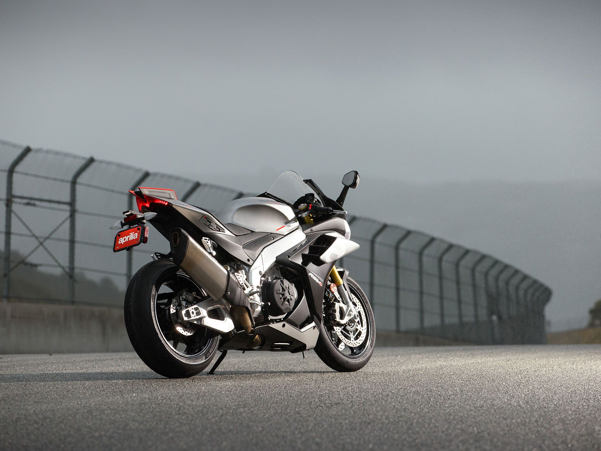 Aprilia offers incredible value in the superbike segment with its high-tech and ultrafast $18,999 RSV4 superbike.
