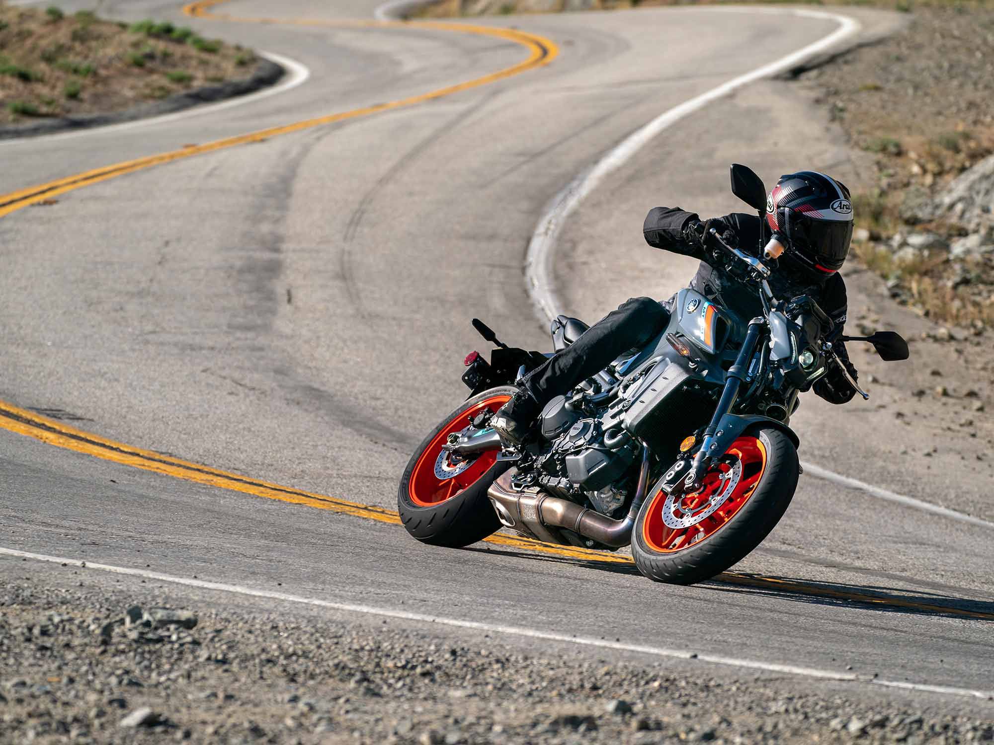 Yamaha’s naked bike is a hoot to ride at speed. The wiggle-wobble handling is a thing of the past and the chassis offers elevated road holding.