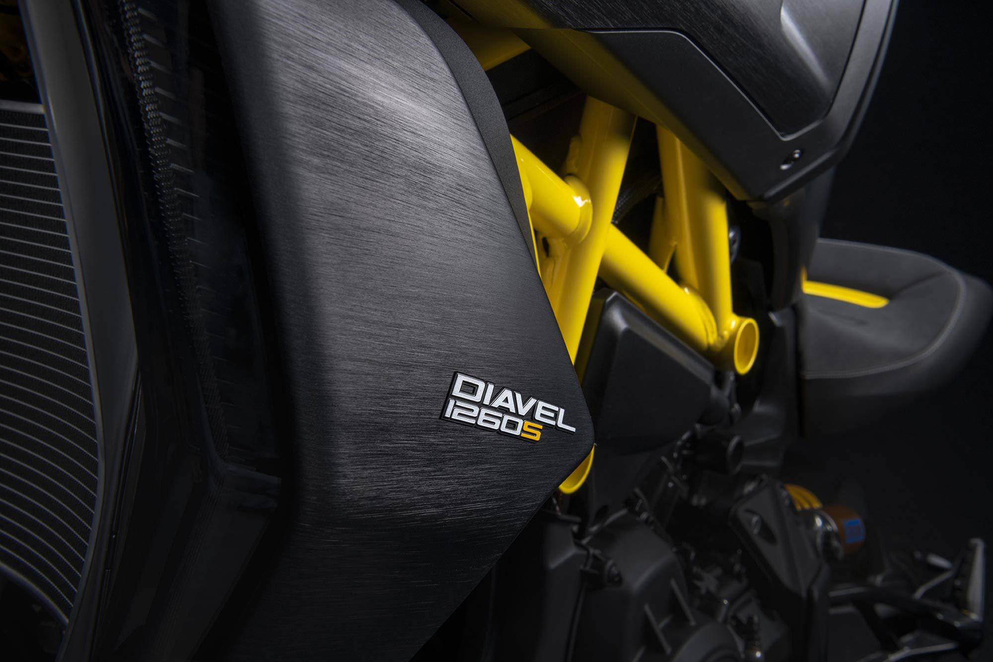 Ducati also makes use of different textures to enhance the look of the new Diavel.