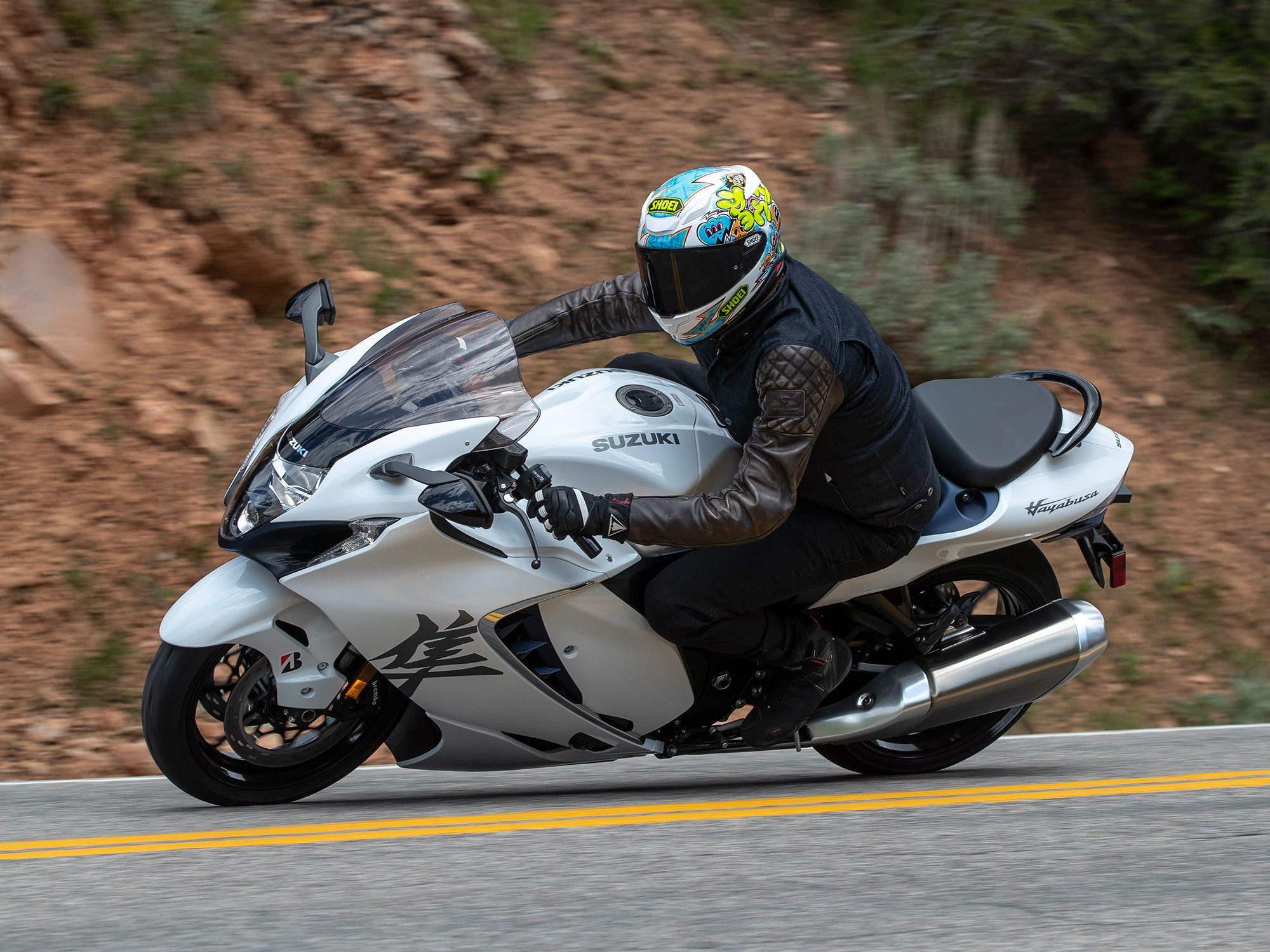 Suzuki joins the modern sportbike era with a suite of electronic rider aids. The electronics are easy to set up and allow the Hayabusa to go from mild to wild with a push of a button.