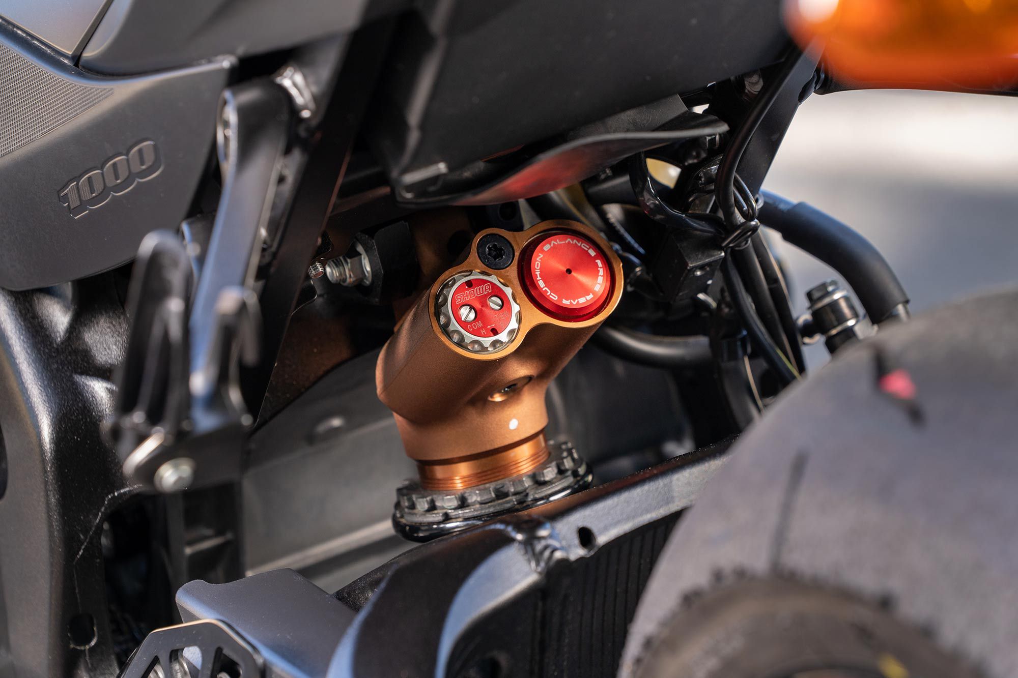 Rear suspension duties are handled by Showa’s Balance Free Rear Cushion Lite shock. It’s a weird name, but it performs well both on the street and track.