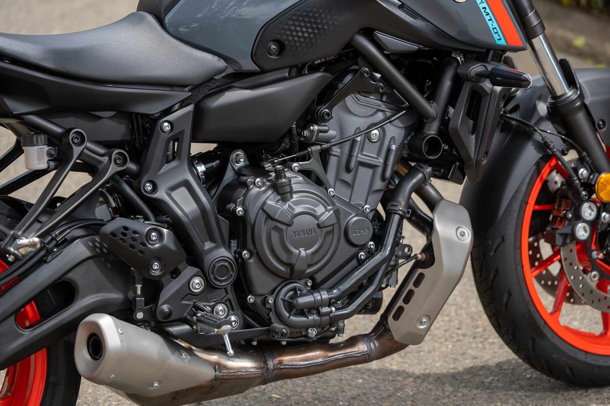 Yamaha’s naked bike continues to be powered by its fantastic 689cc CP2 parallel-twin. The engine is compact with loads of grunt. Engine character is improved for 2021.