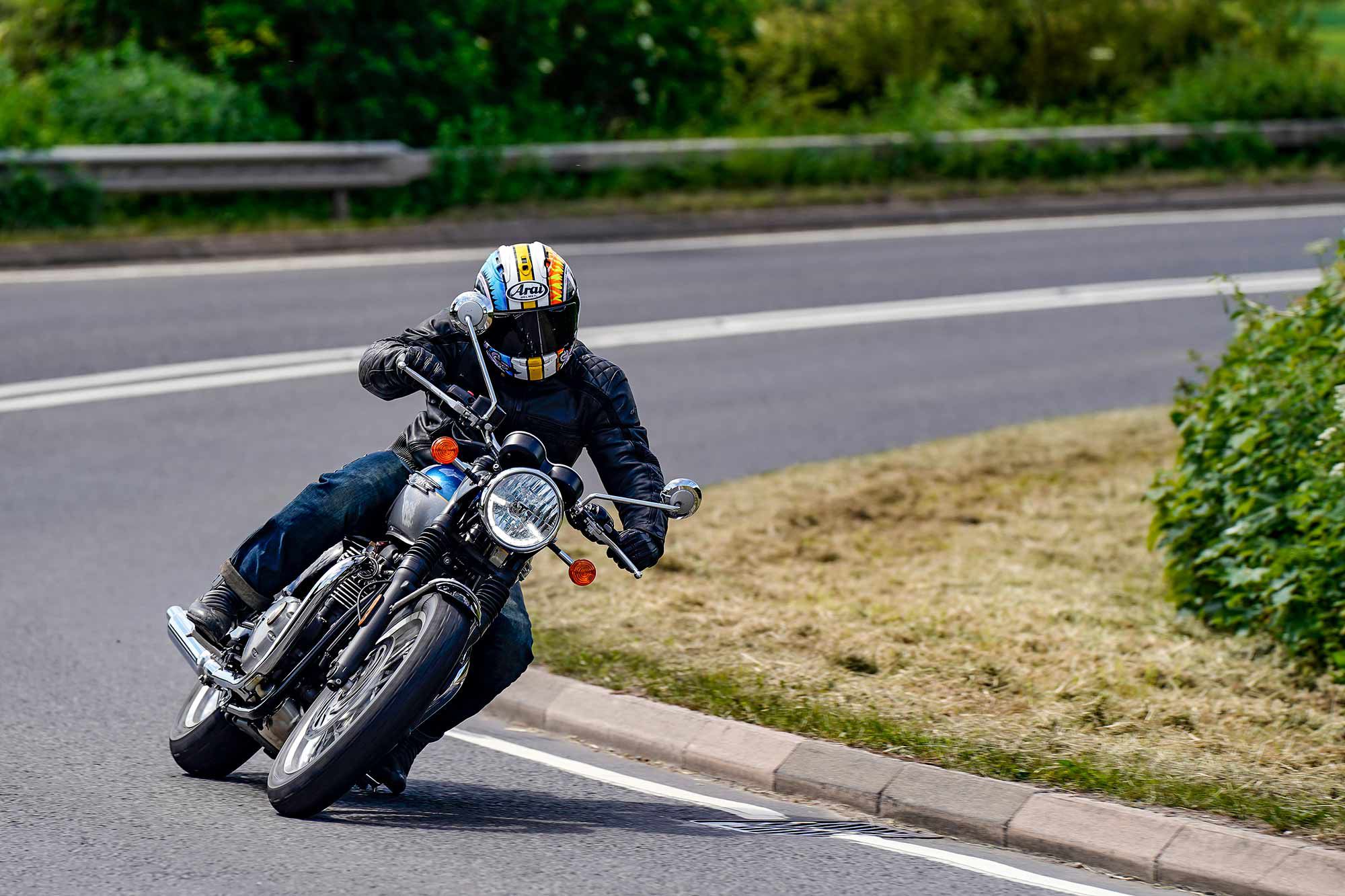 The lower capacity of the T100 results in lower peak power (by 11 bhp) and torque (16 pound-feet) that’s also produced higher up in the rev range. The T100 has a less attractive spec too, with just a single front brake disc, no electronic riding mode options, and no cruise control—but it is $1,550 cheaper.