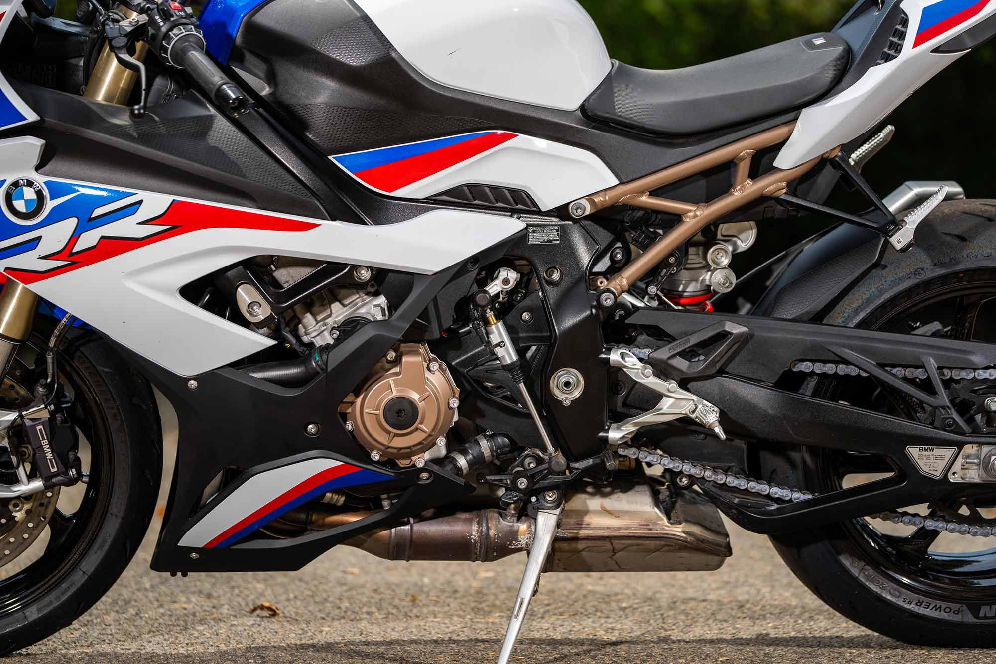 The S 1000 RR’s 999cc liquid-cooled inline-four is exhilarating and fun to ride. US-bound bikes are electronically restricted between 6,000 and 8,000 rpm due to noise and emission requirements.