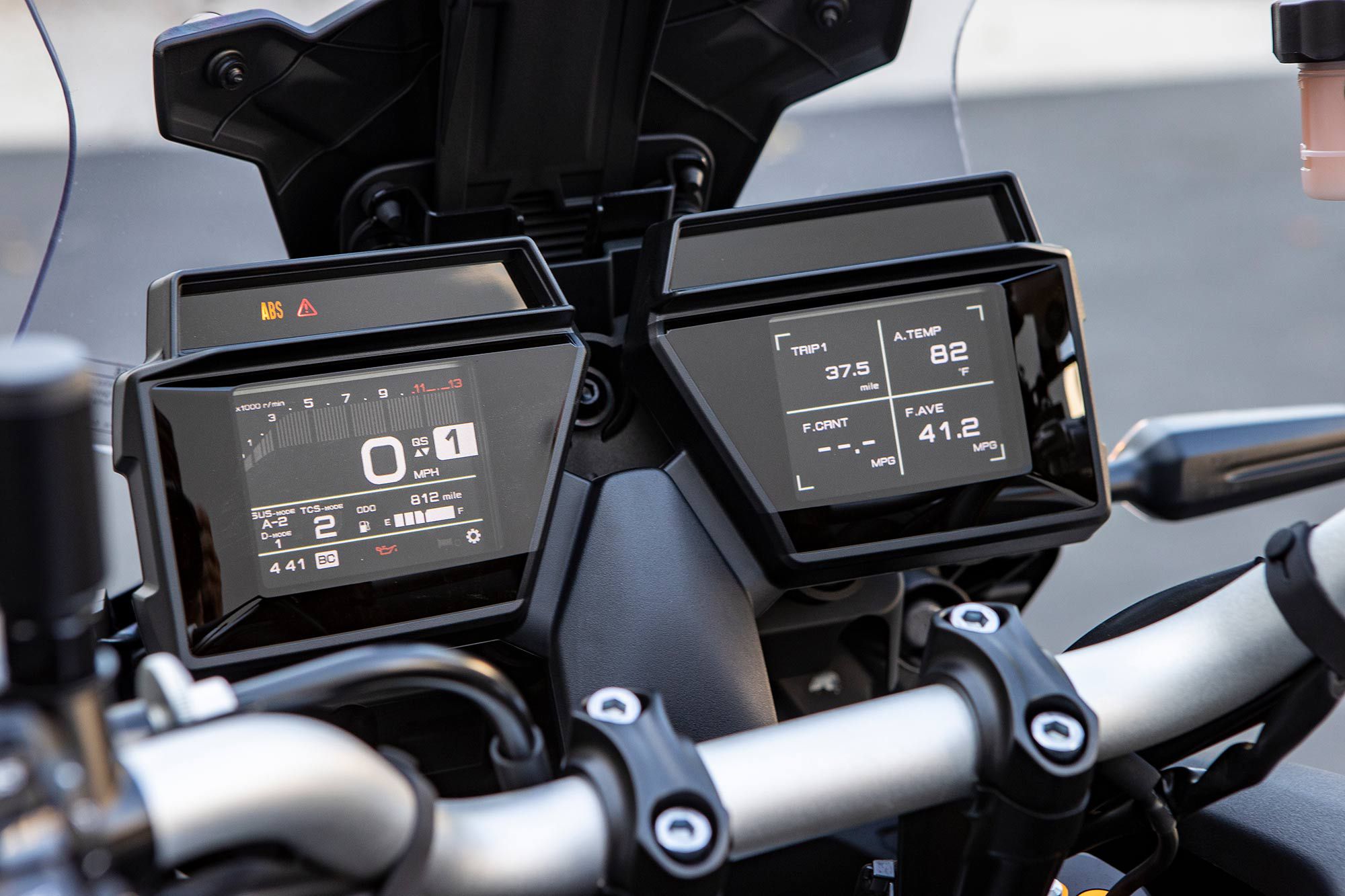 Unique to the Tracer 9 GT is this sweet dual 3.5-inch TFT display setup. The left display is home to the tachometer, speedometer, and gear indicator, while the right features four customizable quadrants to display additional information you may feel important.