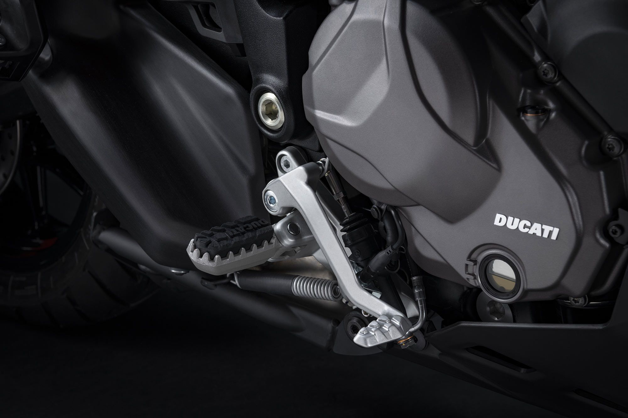 Footpegs taken from the Multistrada V4 give taller riders a bit more legroom.