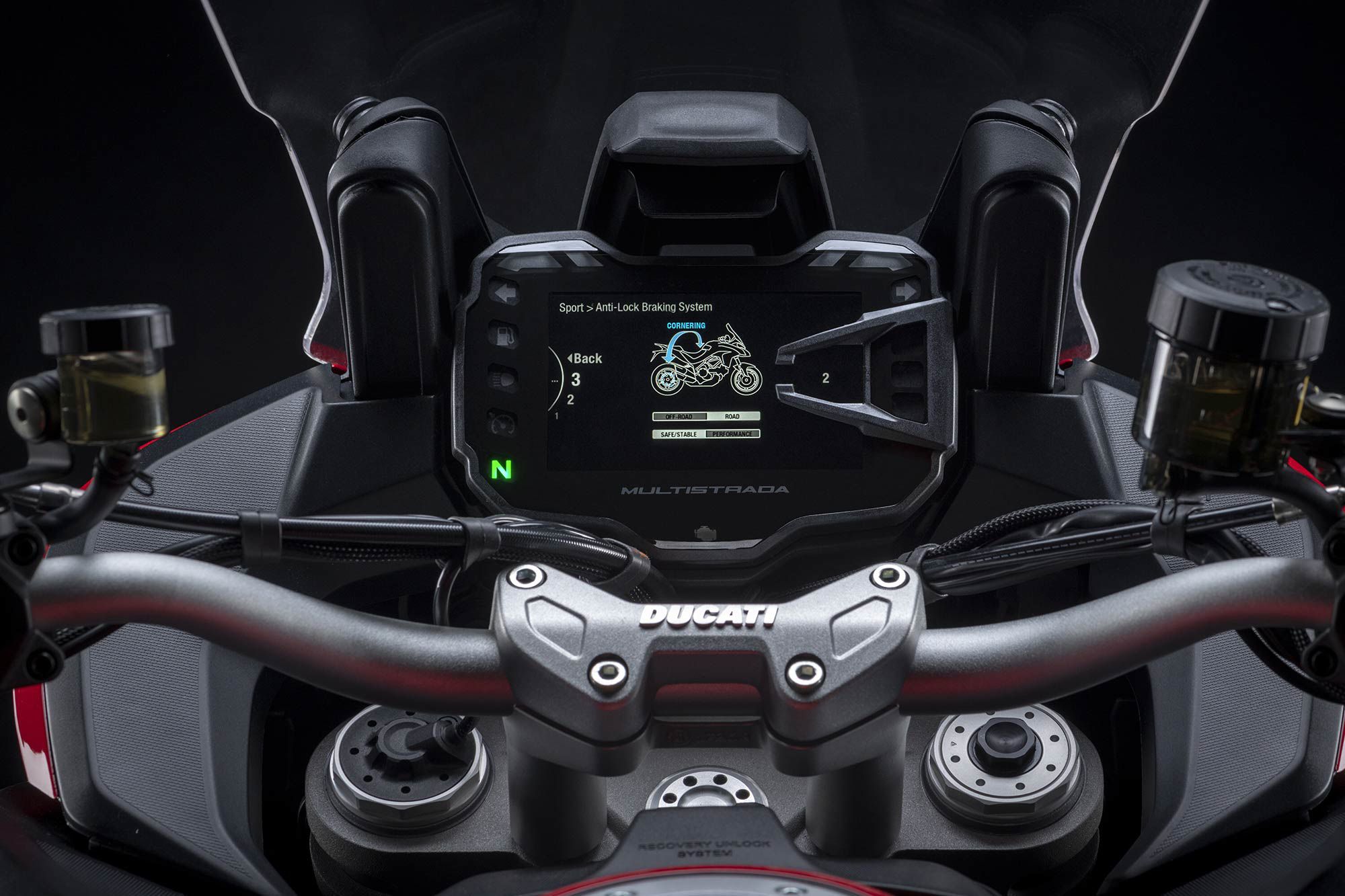 The V2 S comes with a 5-inch color TFT instrument panel.