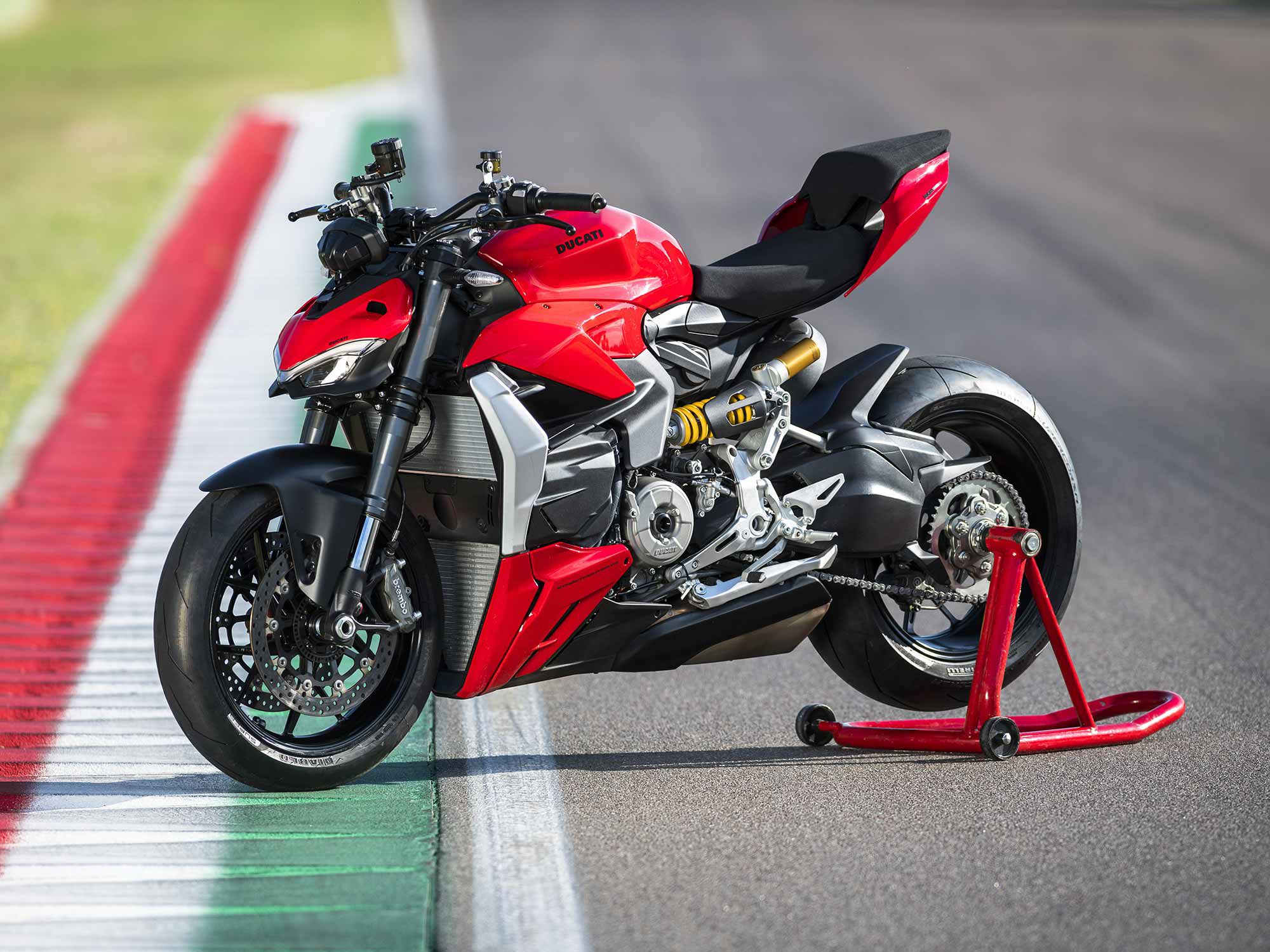 As you’d expect, an Akrapovič full-system exhaust is an accessory (closed-course-use only). For that, weight is reduced by 15.4 pounds, and power increases from 153 hp to 157 hp, while torque also increases by 2.2 pound-feet.