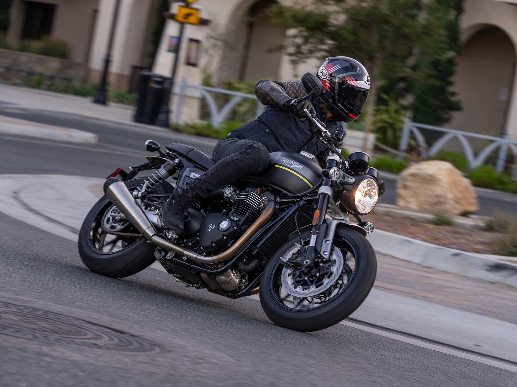 The Speed Twin handles more agilely than you’d expect based on its nearly 500-pound fueled curb weight.