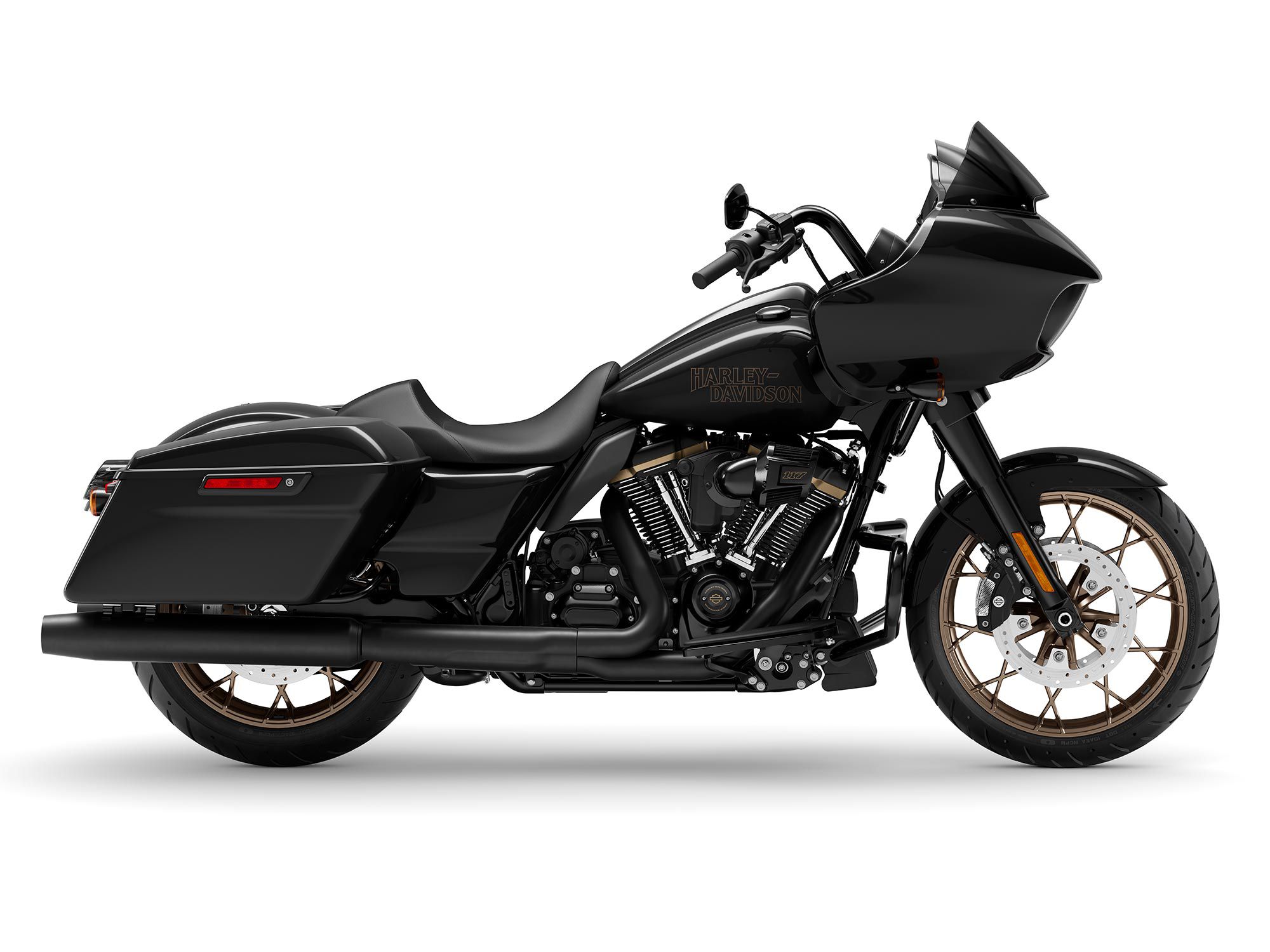 2022 Harley-Davidson Road Glide ST in Vivid Black.