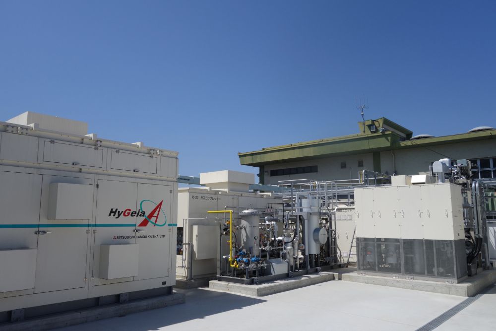 The Fukuoka City Chubu Water Treatment Center produces green hydrogen from sewage biogas.
