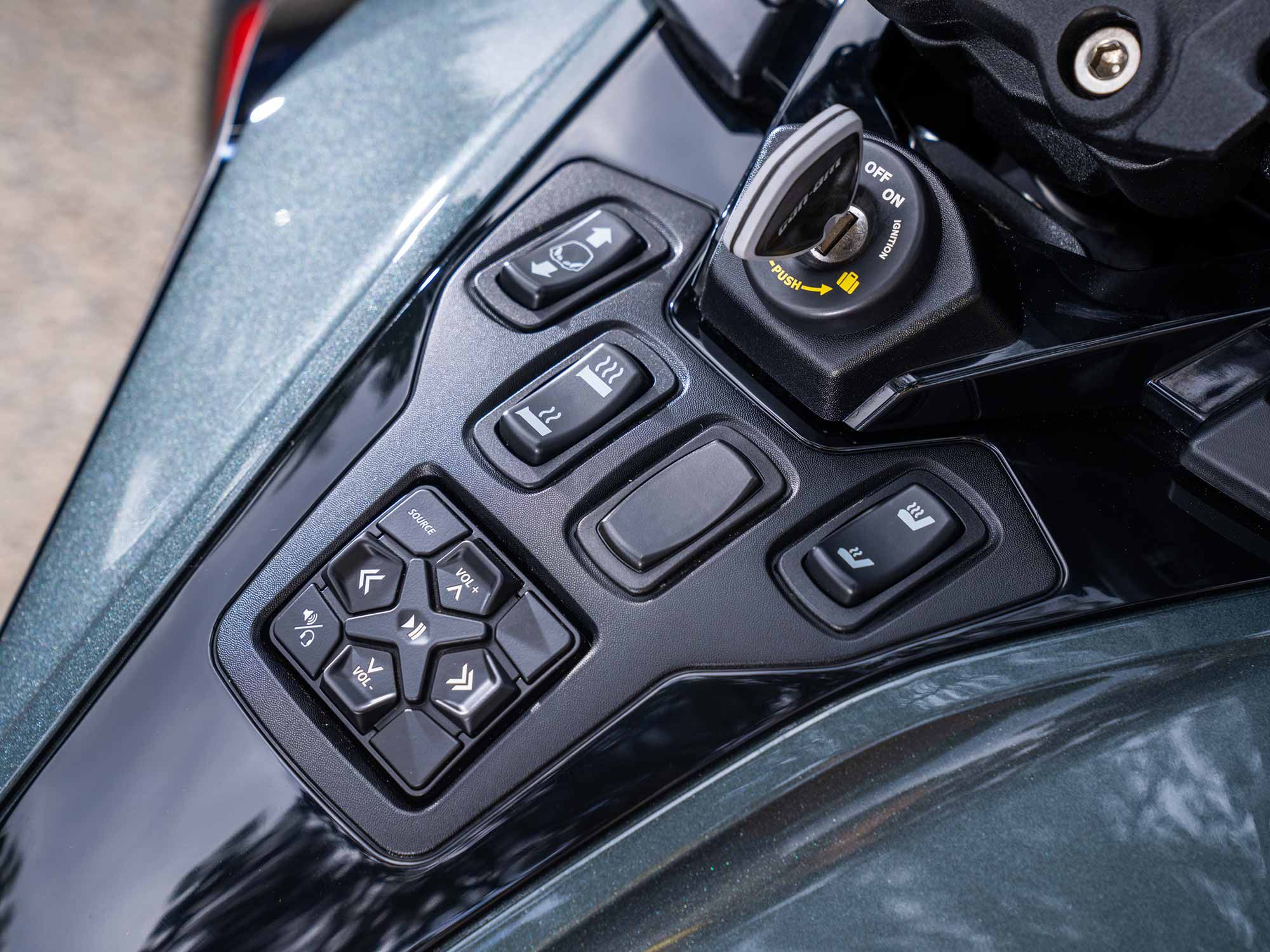We’re big fans of the Can-Am’s traditional mechanical ignition key and its stereo control placement that make it easy to use while riding.