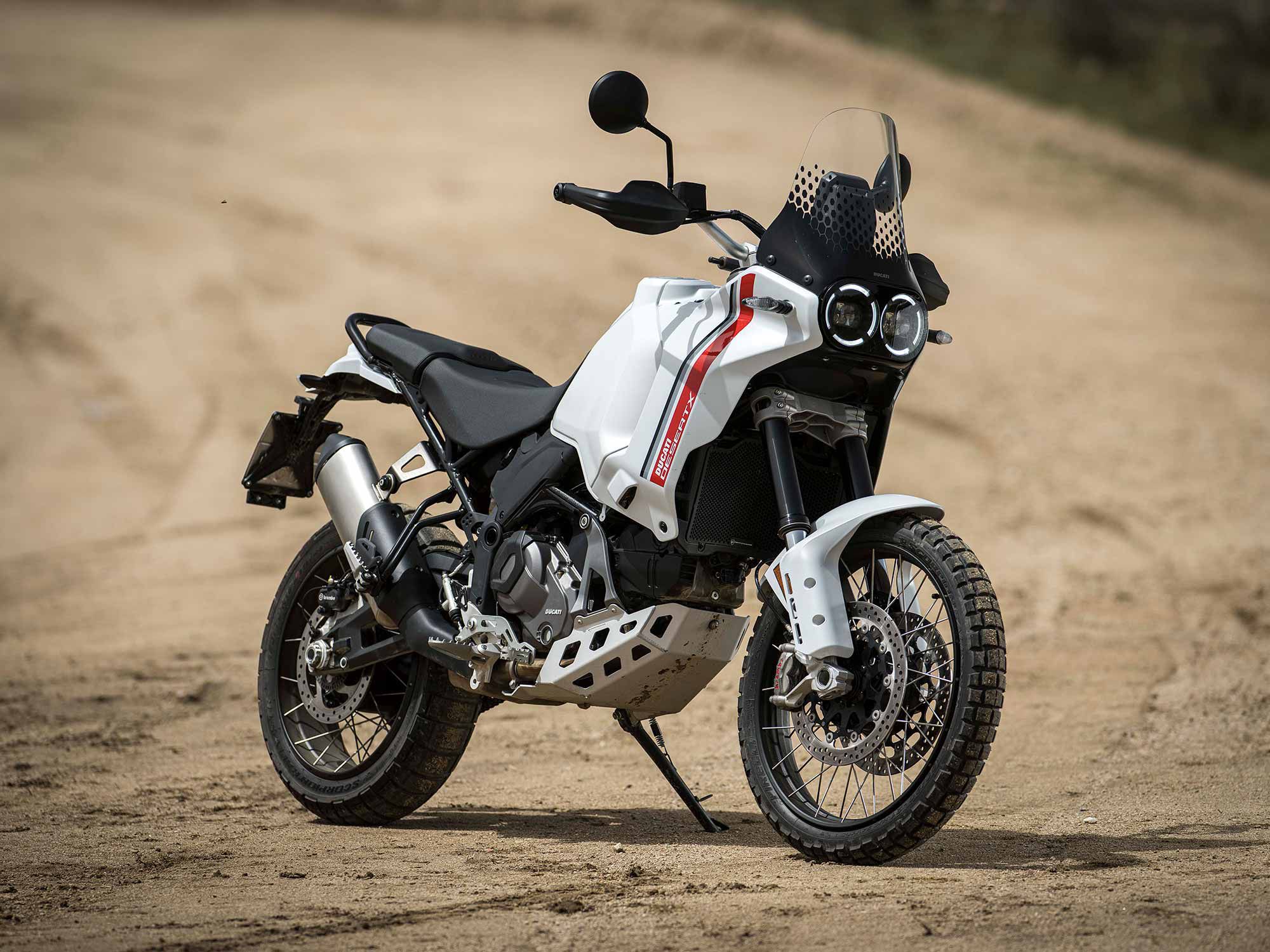 Ducati never won the Dakar, although its engines did in 1990 and 1994 with Cagiva, and the new DesertX is clearly inspired by the old-school Dakar icons.