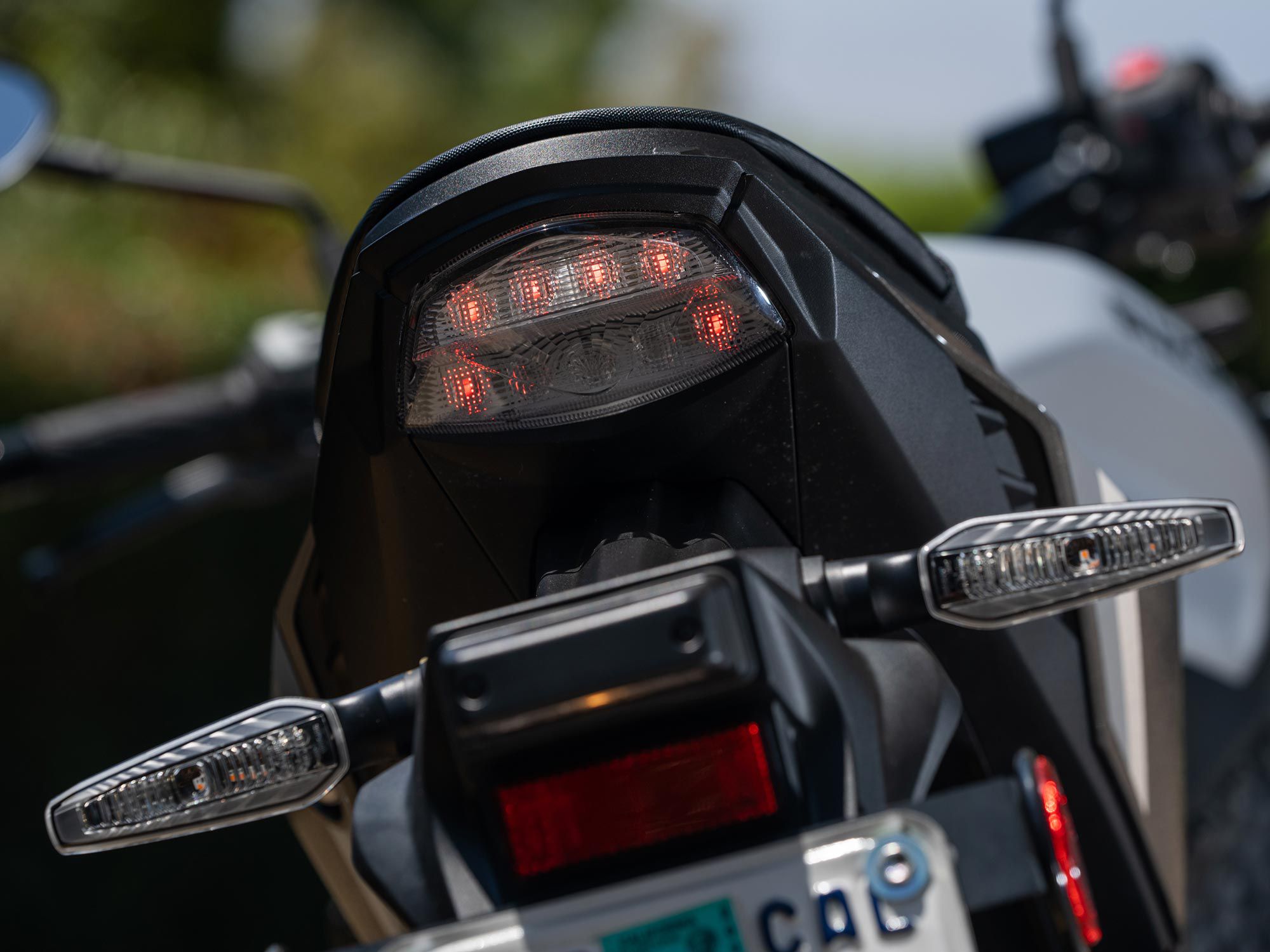 An LED taillight continues to adorn the 2022 GSX-S1000, however the turn signals are now LED as well.
