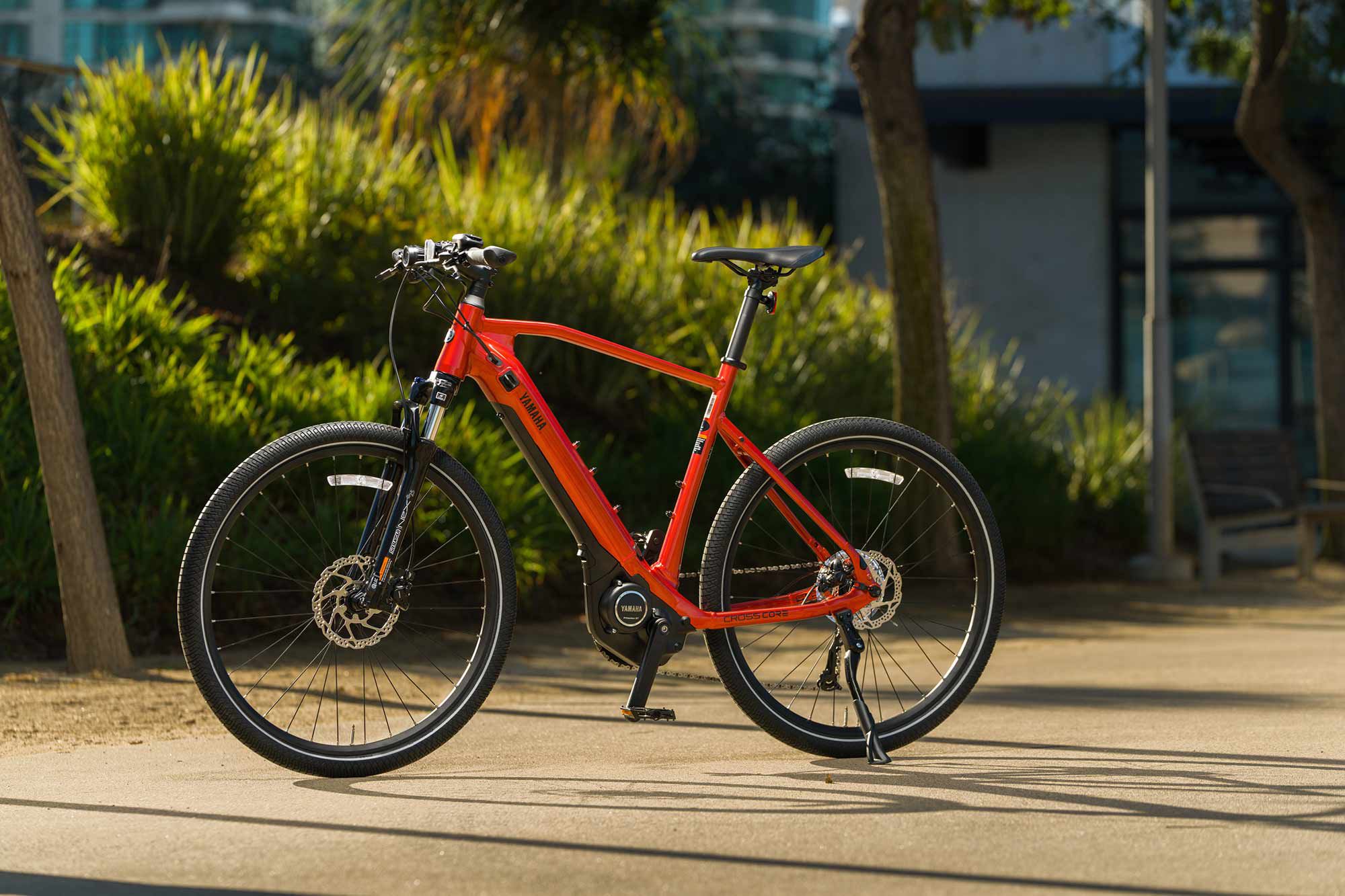 The CrossCoreRC is designed for recreational cyclists seeking a pedal-assist bike that they can run errands on or get outside and have some fun.