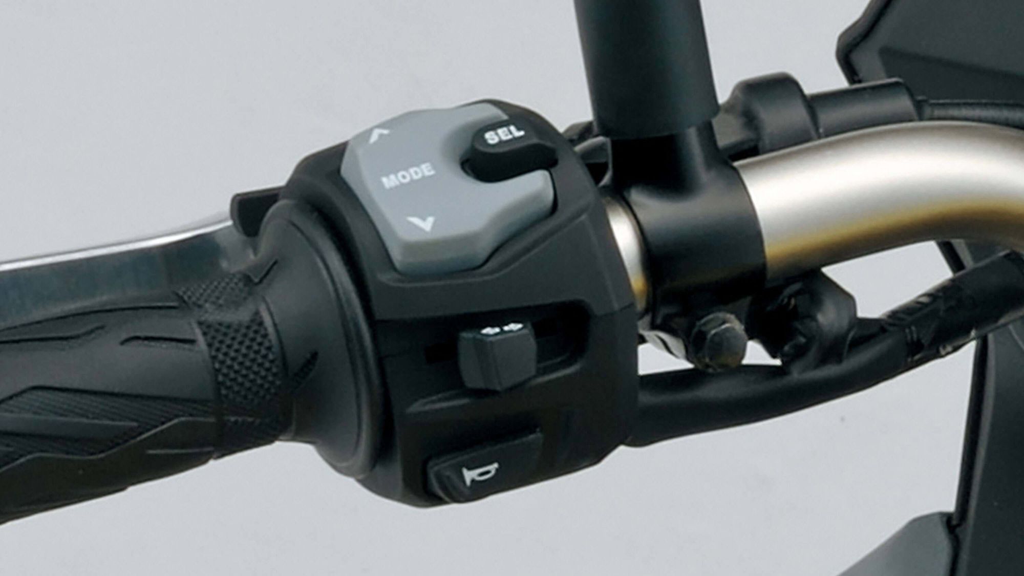 Multiple modes, available from the left hand bar, are one of the V-Strom’s concessions to modern technology.