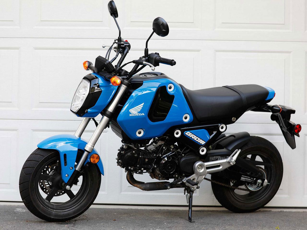 The Honda Grom ABS always garners attention.