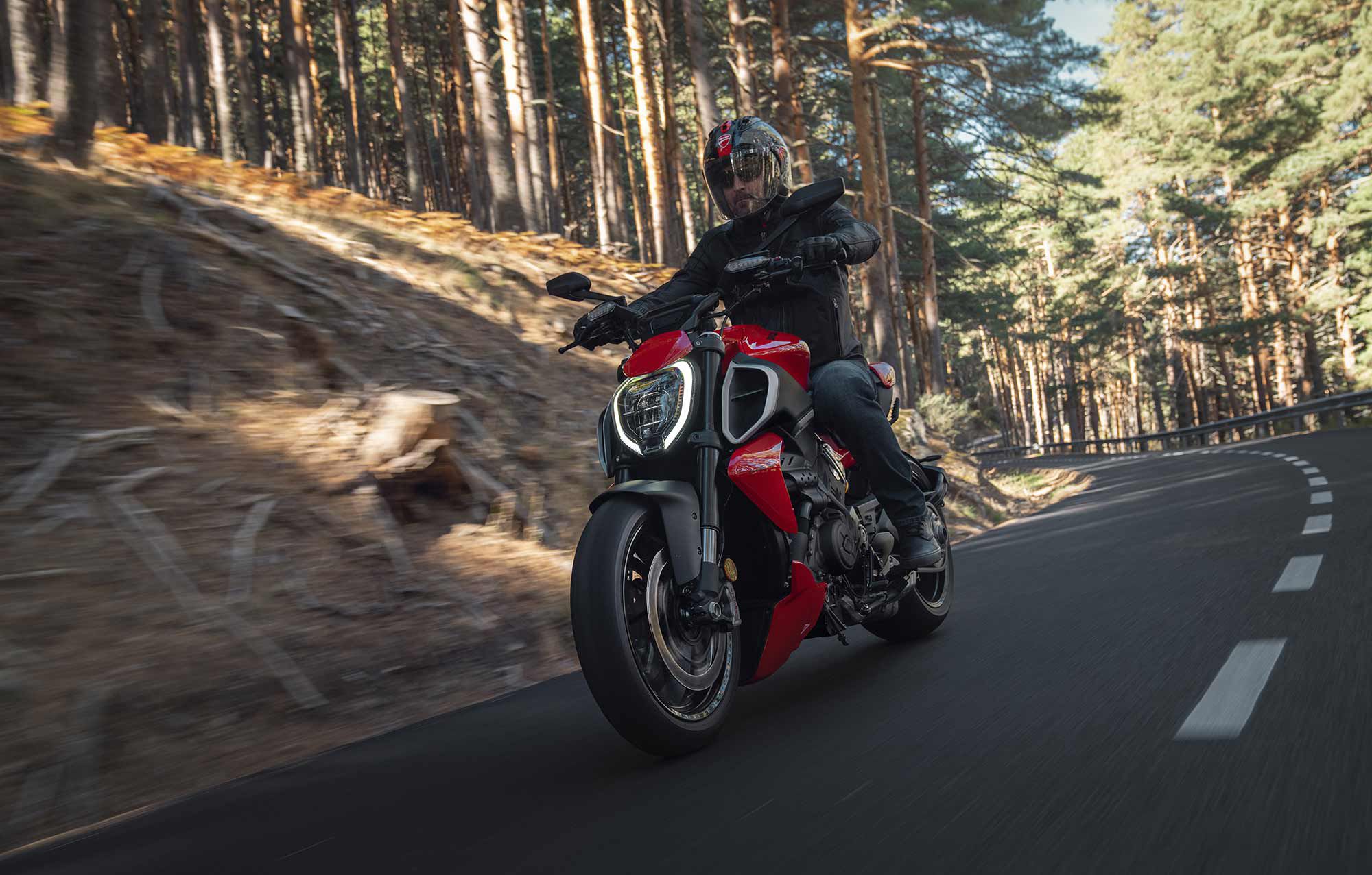 Few bikes will attract as much attention as the Diavel V4, and have the ability to back up their appearance with real-world performance to match.