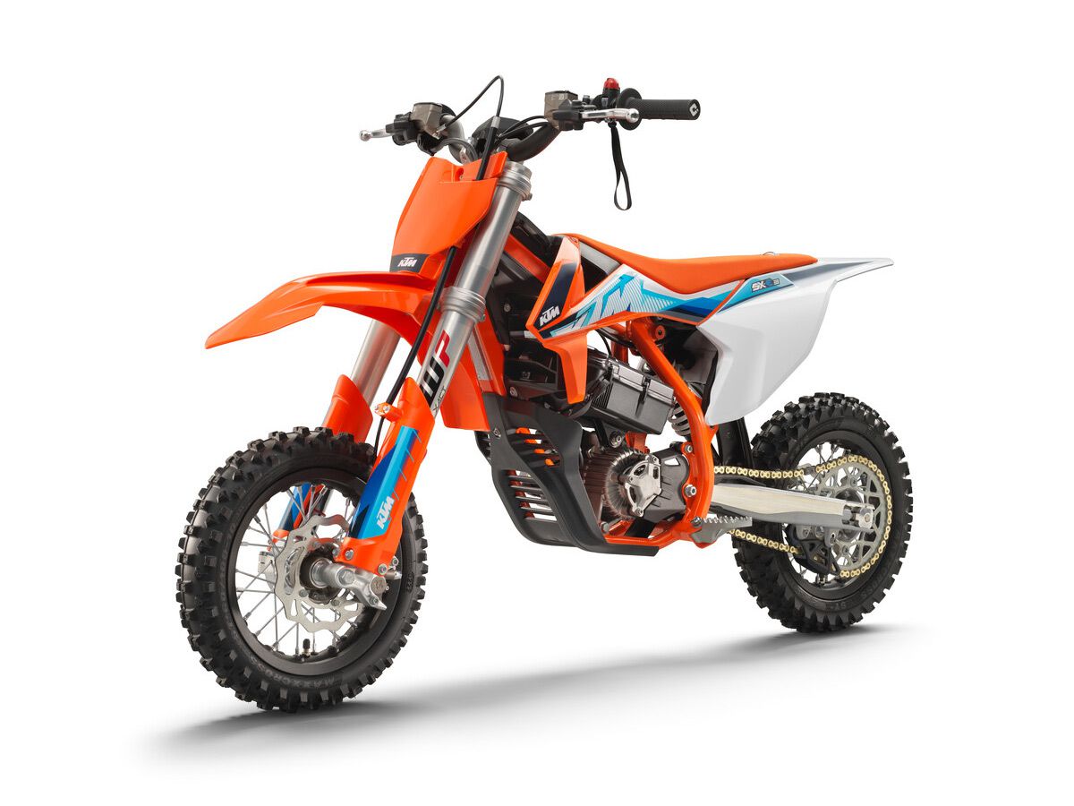 KTM is expanding its electric fleet with the new SX-E3.