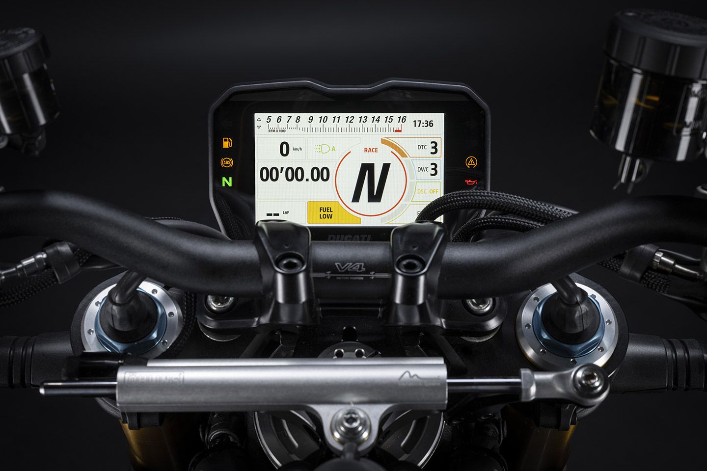 Ducati spent a great deal of time fine tuning the layout of its TFT display for Panigale models, and that format has been carried over to Streetfighter models.