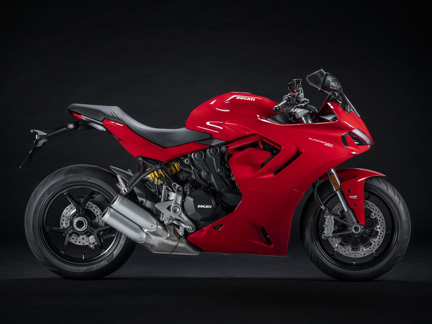 A sportbike for the real world. Ducati’s SuperSport 950 combines Panigale-esque looks with comfortable ergonomics.
