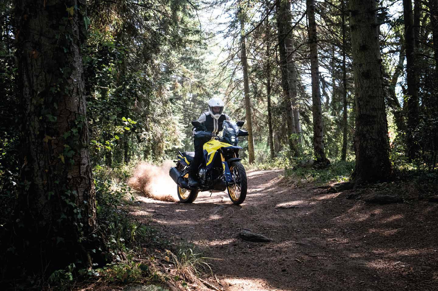 Suzuki refers to the V-Strom 800DE as “the most dirt- and travel-worthy V-Strom ever.”