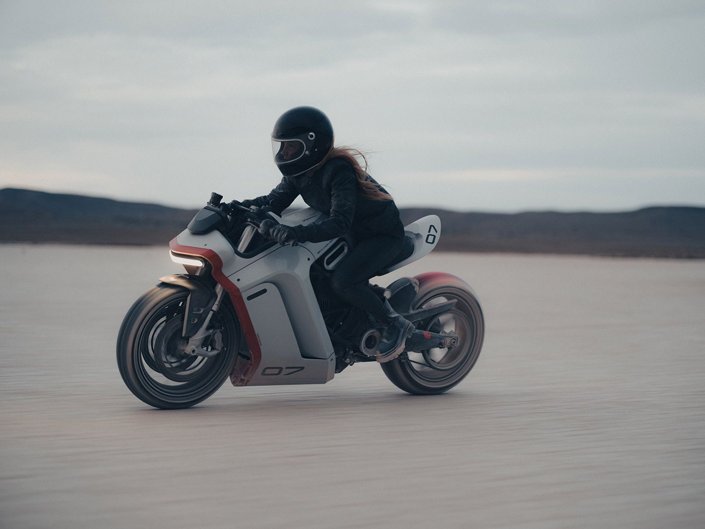 Could be the dry lake bed scenery or it could be the bike, but this photo of the Zero SR-X gives off awesome sci-fi vibes.